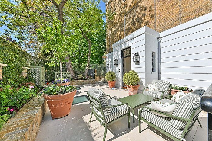 4 Bedroom End Of Terrace House For Sale In Carlyle Square, Chelsea, London, SW3