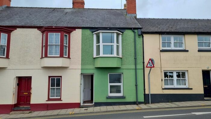 3 Bedroom Terraced House To Rent In High Street, Fishguard, SA65
