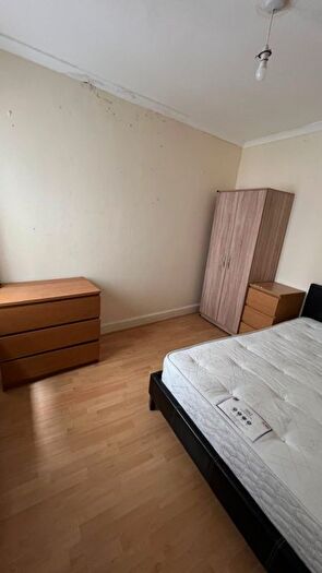 4 Bedroom Terraced House To Rent In Hammersmith Road, London, W14