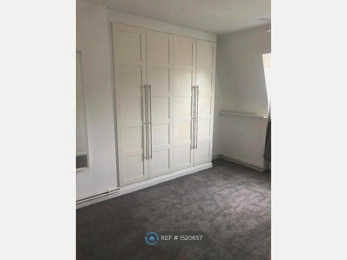 2 Bedroom Flat To Rent In London, London, W7