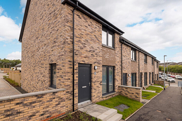 3 Bedroom Apartment To Rent In Darnick Street, Glasgow, G21