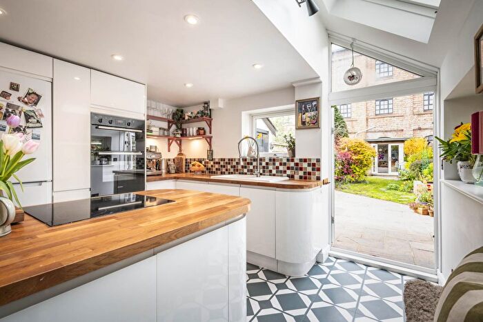 2 Bedroom Semi-Detached House For Sale In Castle Street, Southborough, Tunbridge Wells, TN4