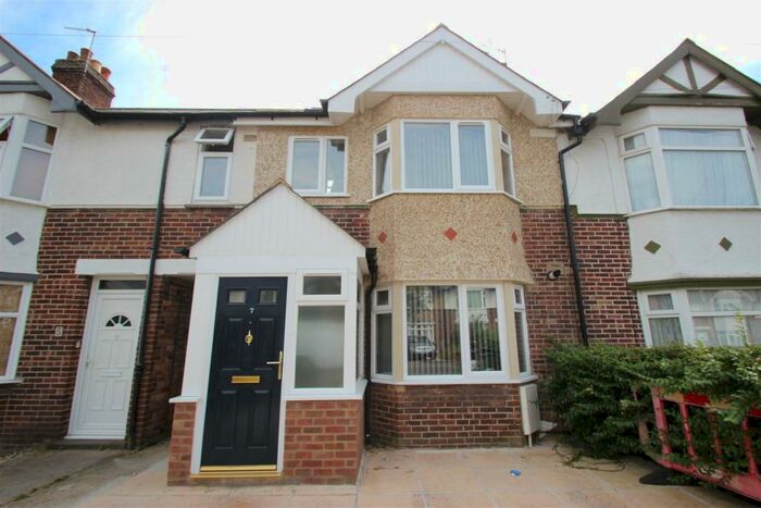 6 Bedroom House To Rent In Drove Acre Road, Cowley, OX4