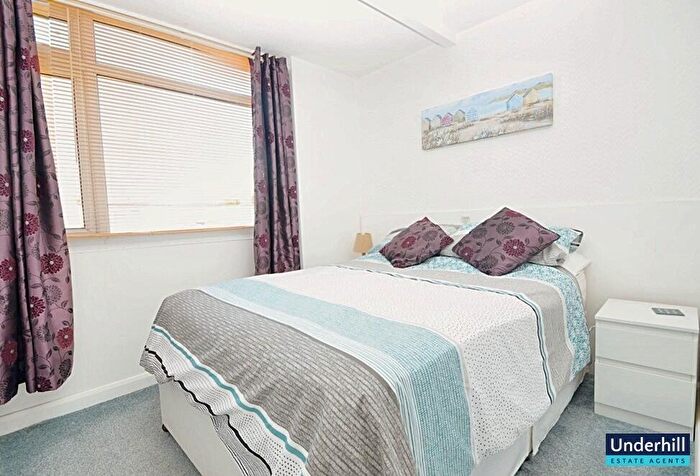2 Bedroom Apartment For Sale In Welcome Holiday Park Warren Road, EX7