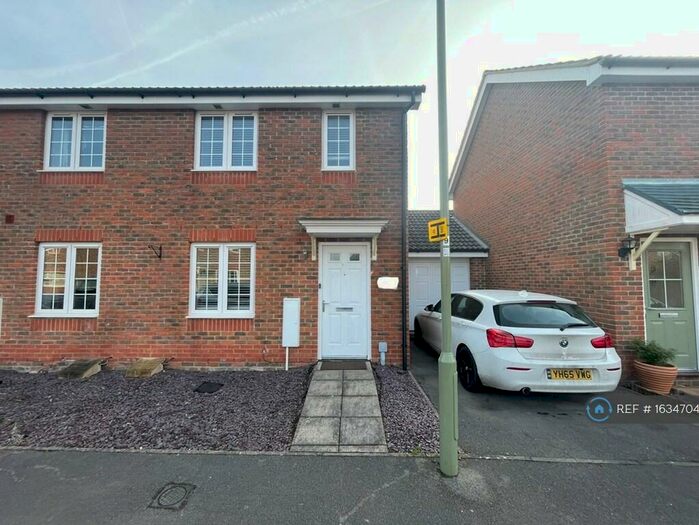 3 Bedroom End Of Terrace House To Rent In Viscount Gardens, Eastleigh, SO50