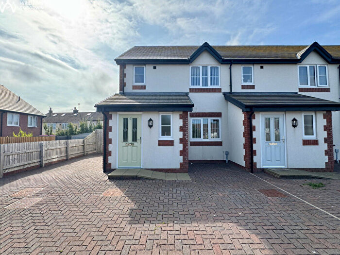 3 Bedroom End Of Terrace House For Sale In Stad Cae Serri, Holyhead, Anglesey, LL65
