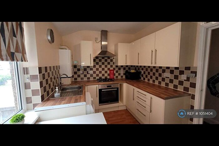 3 Bedroom Flat To Rent In Craven Street, Northampton, NN1