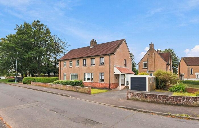 3 Bedroom Semi-Detached House For Sale In Beech Avenue, Irvine, KA12
