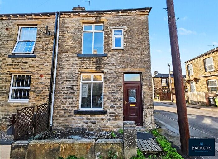 2 Bedroom End Of Terrace House To Rent In Allen Croft, Birkenshaw, BD11