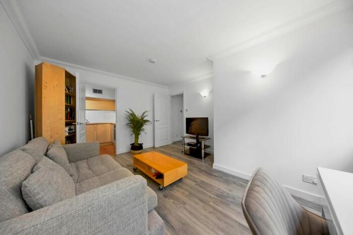 2 Bedroom Flat To Rent In King Regent's Place, Fitzroy Street, London, W1T