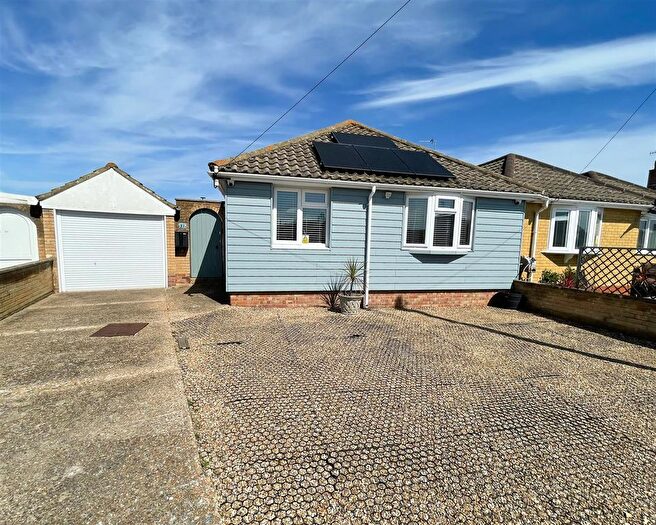 2 Bedroom Semi-Detached Bungalow To Rent In Innings Drive, Pevensey Bay, BN24
