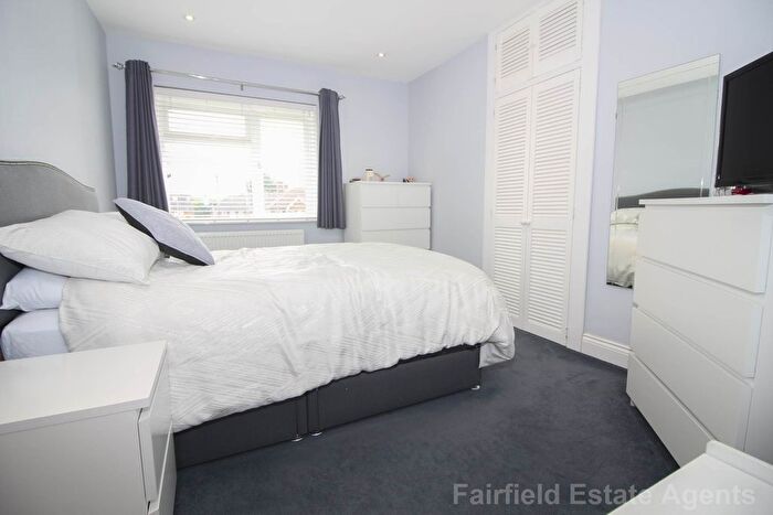 1 Bedroom Flat For Sale In Gleneagles Close, South Oxhey, WD19