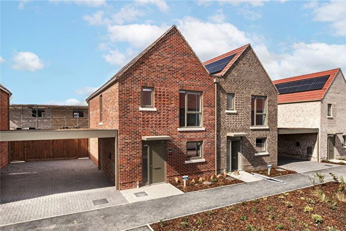 3 Bedroom Semi-Detached House To Rent In Grey Way, Cambridge, Cambridgeshire, CB5