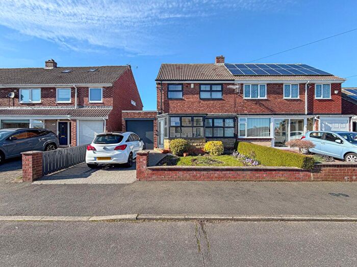 3 Bedroom Semi Detached House For Sale In Hollinhill, Rowlands Gill, NE39