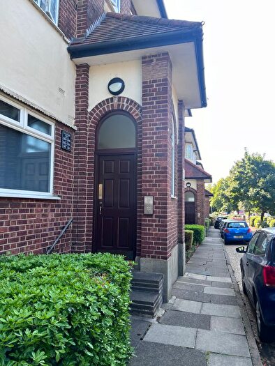 2 Bedroom Flat To Rent In Alexandra Avenue, Rayners Lane, HA2