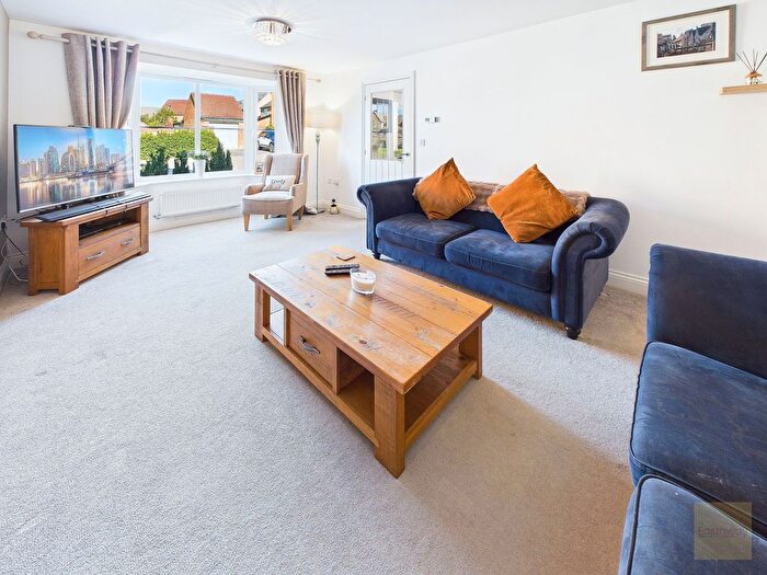 4 Bedroom Detached House For Sale In Boyfield Crescent, Stamford, PE9