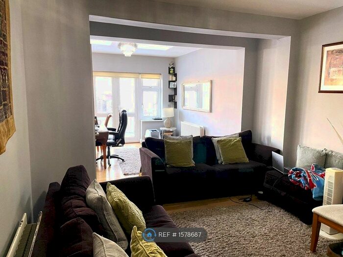 3 Bedroom Terraced House To Rent In Woodmansterne Road, London, SW16