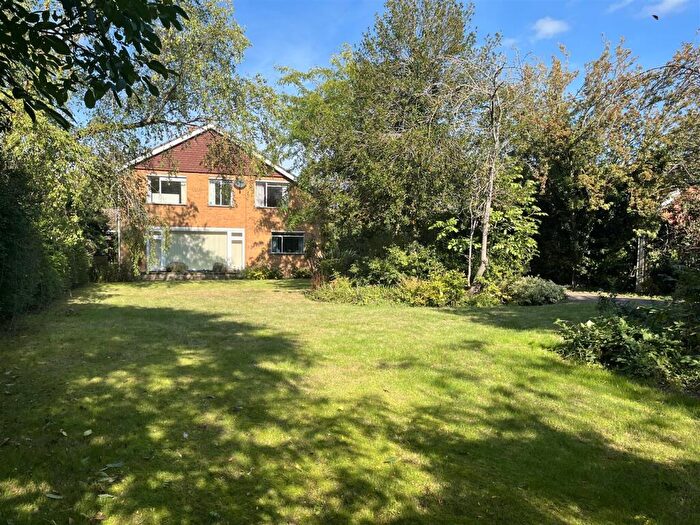 5 Bedroom Detached House For Sale In Norwich Common, NR18