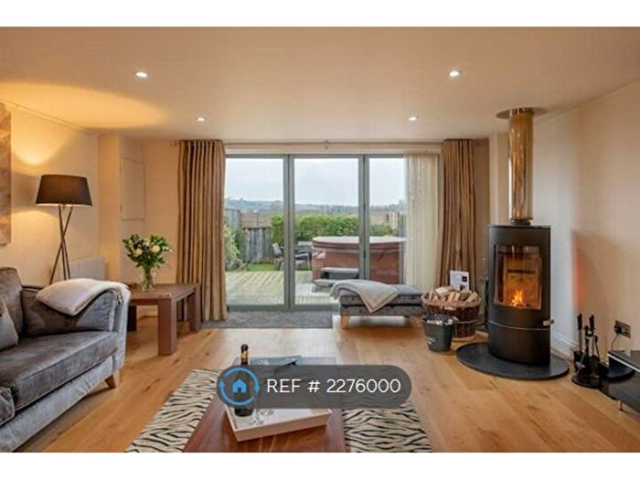 2 Bedroom Detached House To Rent In Avon Lane, Saltford, Bristol, BS31