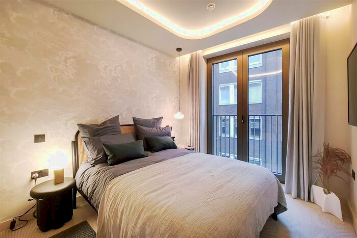 1 Bedroom Flat To Rent In Tcrw, Soho, London, W1F
