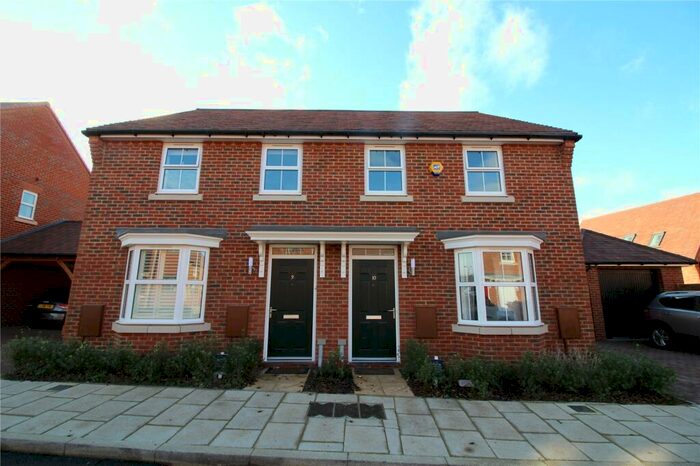 3 Bedroom Semi-Detached House To Rent In Freeman Close, Castle Hill, Ebbsfleet Valley, Swanscombe, DA10