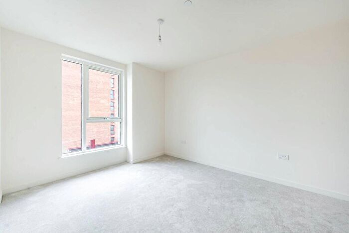 1 Bedroom Flat To Rent In Eastman Road, Harrow, HA1