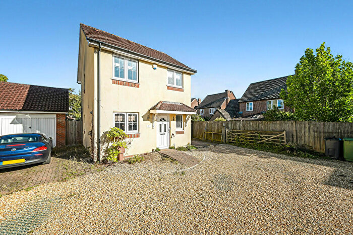 2 Bedroom Detached House For Sale In Poplar Cottages, Winchester Road, SO32