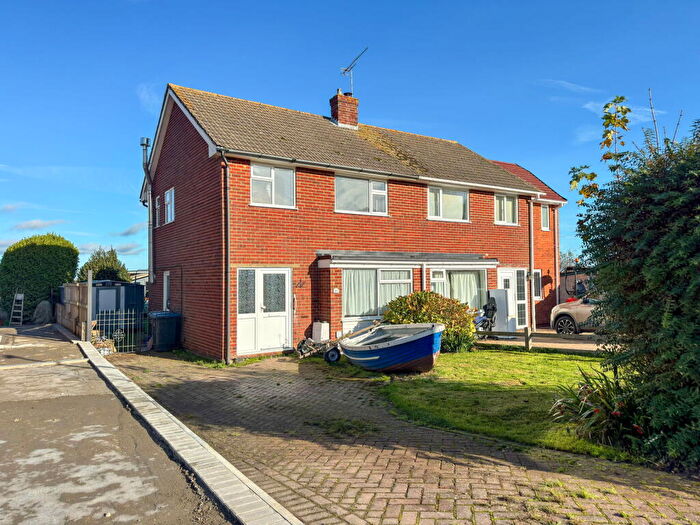 3 Bedroom Semi-Detached House For Sale In Melville Lea, Woodnesborough, Sandwich, CT13