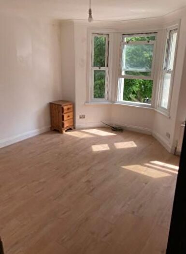 6 Bedroom Terraced House To Rent In East Rd, London, E15