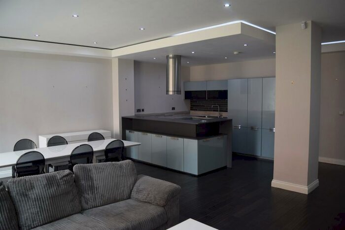 2 Bedroom Flat To Rent In Britannia Street, Leeds, LS1