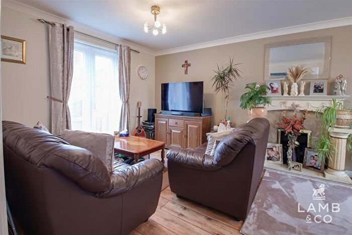 4 Bedroom Detached House For Sale In Parade Drive, Dovercourt, Harwich, CO12