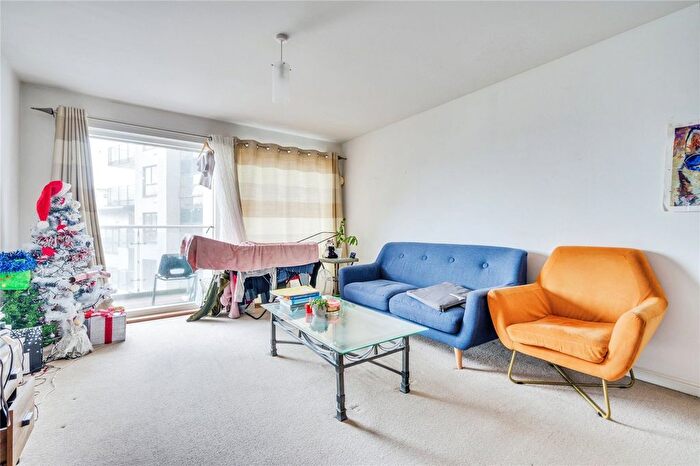 2 Bedroom Flat For Sale In Exeter Street, Plymouth, Devon, PL4