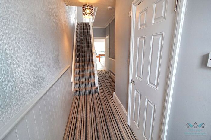 4 Bedroom Detached House For Sale In Capstone Road, Bournemouth, BH8