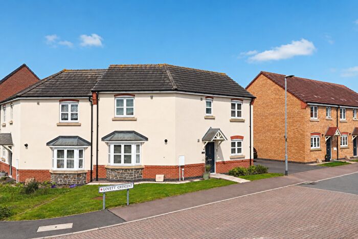 3 Bedroom Semi-Detached House For Sale In Lovett Crescent, Mountsorrel, Loughborough, Leicestershire, LE12
