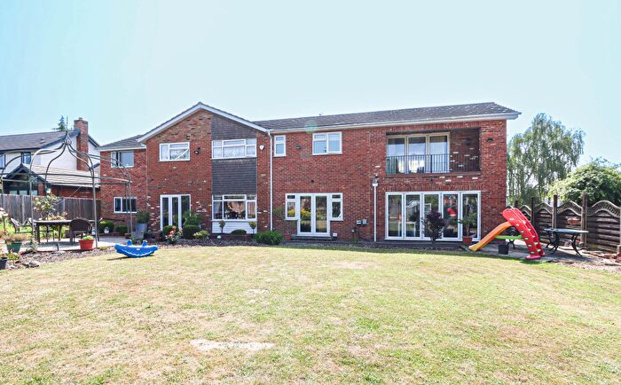 7 Bedroom Detached House For Sale In Netherfield Road, Harpenden, AL5