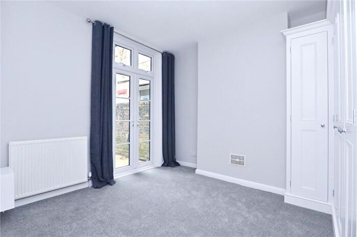 1 Bedroom Flat For Sale In Ivydale Road, London, SE15