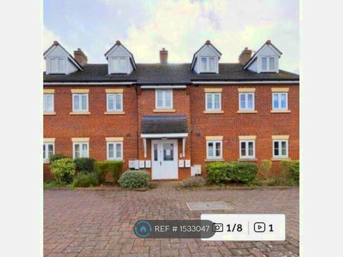 2 Bedroom Flat To Rent In Deacon Mews, Gloucester, GL3