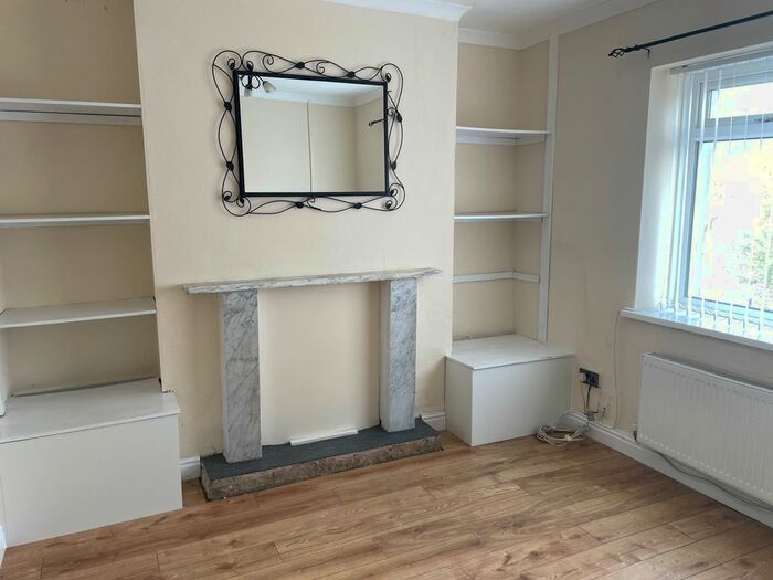 2 Bedroom Terraced House To Rent In Pleasant View Terrace, Mount Pleasant, Swansea, SA1