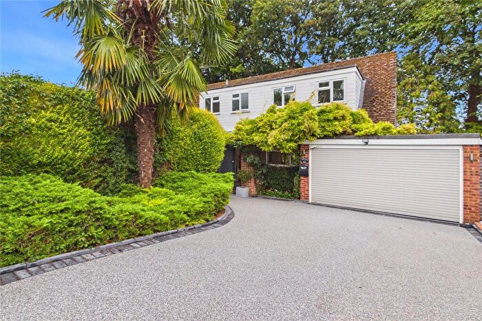 4 Bedroom Detached House For Sale In Westridge Avenue, Purley On Thames, Reading, Berkshire, RG8