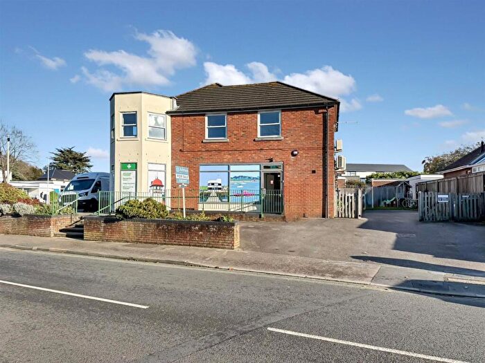 2 Bedroom Flat For Sale In Osborne Road, Warsash, SO31