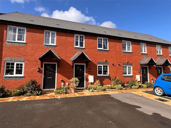 2 Bedroom Terraced House For Sale In Holder Grove, Weir Hill, Shrewsbury, Shropshire, SY2