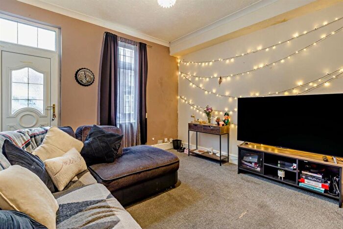 3 Bedroom Terraced House For Sale In Furnival Road, Balby, Doncaster, DN4