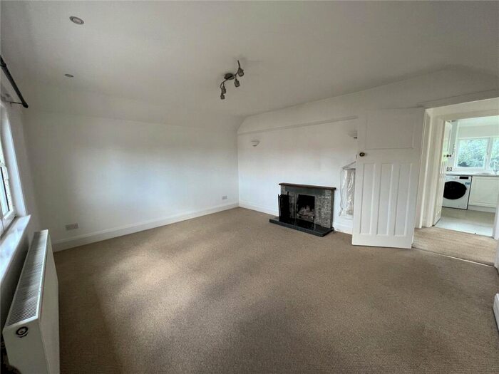 2 Bedroom House To Rent In Normandy Avenue, High Barnet, Herts, EN5