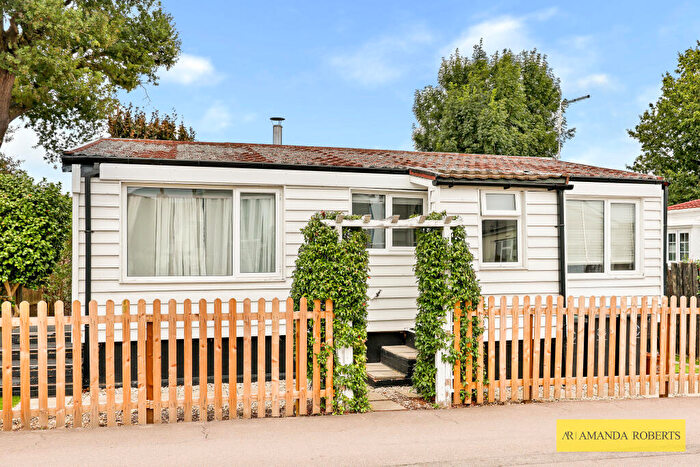 2 Bedroom Park Home For Sale In The Elms Caravan Site, Lippitts Hill, Loughton, Essex, IG10