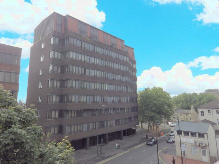 2 Bedroom Apartment To Rent In Farnsby Street, Swindon, Wiltshire, SN1