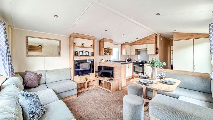 3 Bedroom Park Home For Sale In Bowland Fell Holiday Park, BD23