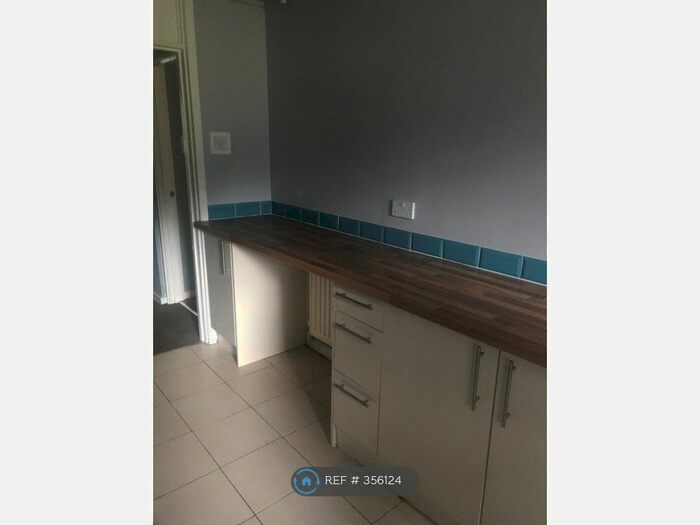 1 Bedroom Flat To Rent In Abbey Green Court, Polesworth, Tamworth, B78