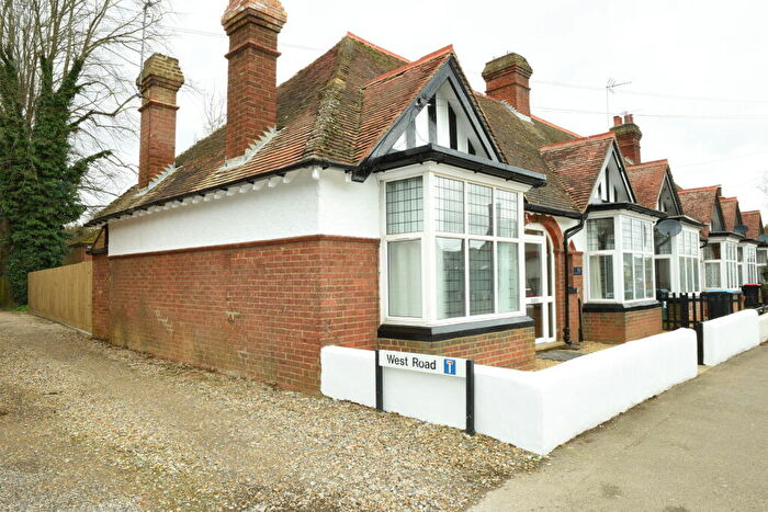 2 Bedroom Terraced House For Sale In Station Road, Woburn Sands, Milton Keynes, MK17