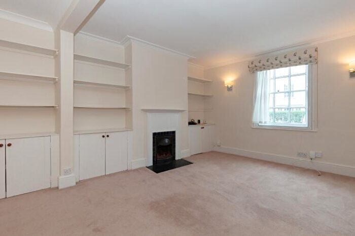 2 Bedroom Cottage To Rent In Walton Street, Oxford, OX2