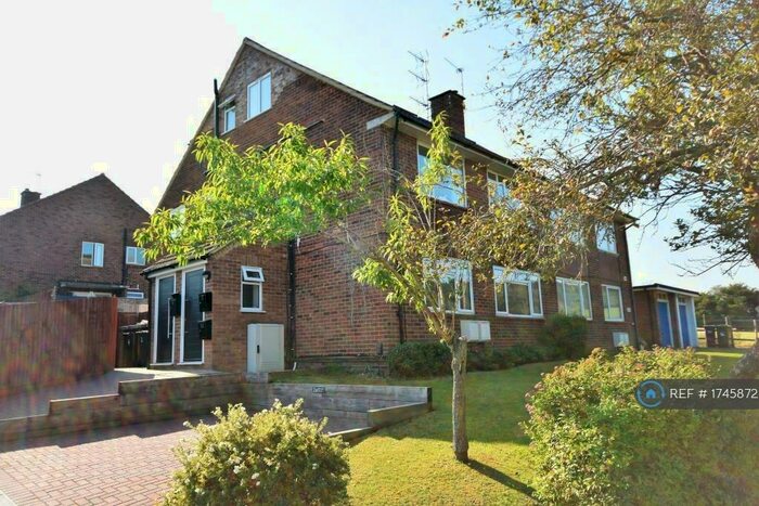 1 Bedroom Flat To Rent In Darvell Drive, Chesham, HP5